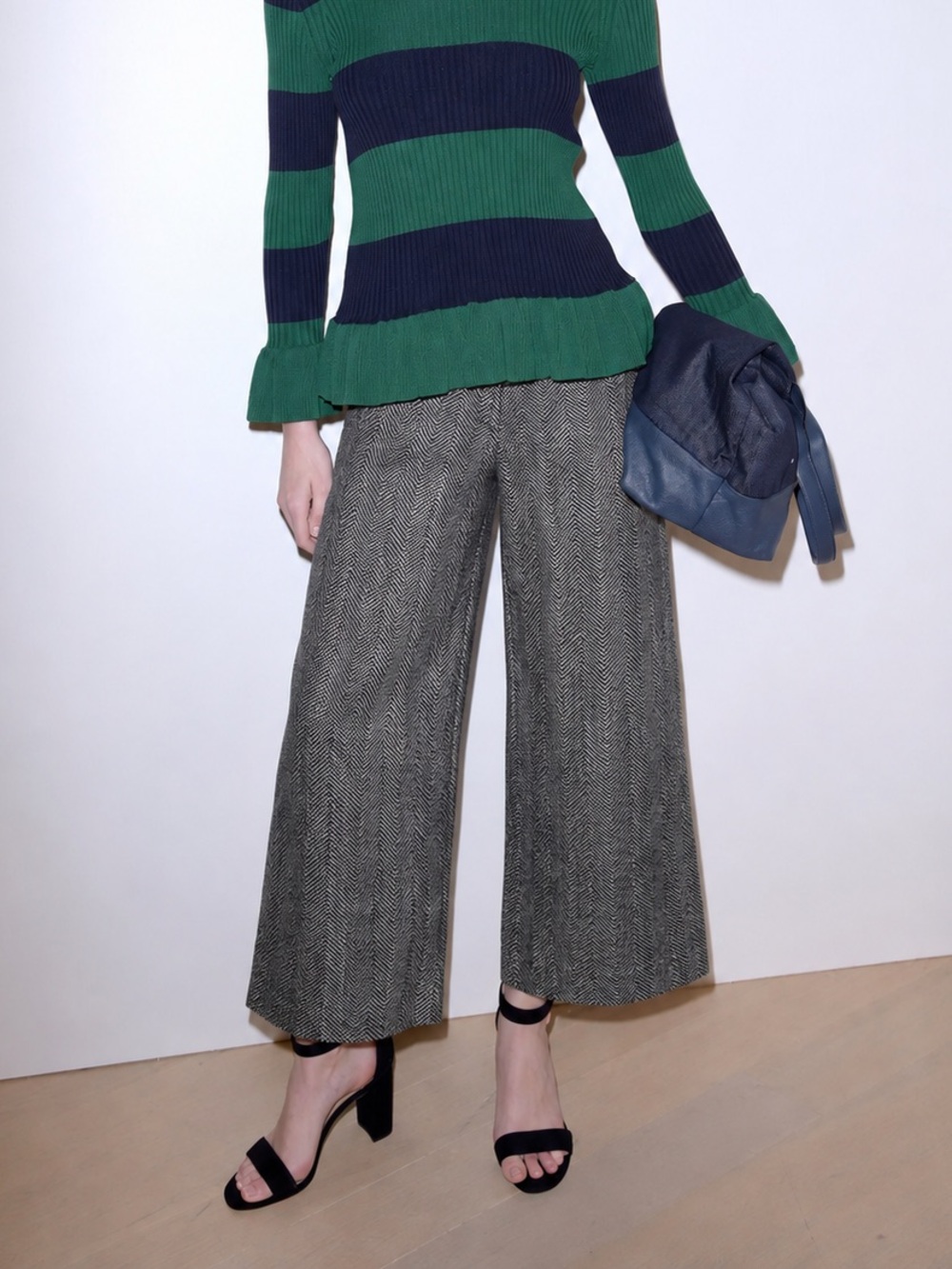 Ann Taylor Herringbone Wide Leg Crop Ankle Pants